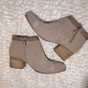 Toms NWT Tan Ankle Boots